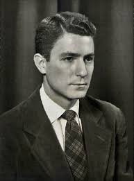 The Many Chemists Who Could Have Proposed the Woodward‐Hoffmann Rules But  Didn't: The Organic Chemists Who Knew of the Smoking Guns**