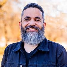 Justin Fielder's Instagram, Twitter & Facebook