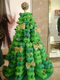 Diy Egg Carton Christmas Tree Hahaha I Think I Actually Have Enough To Make One Creative Christmas Trees Unusual Christmas Trees Alternative Christmas Tree