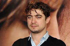 Siciliano, 41 anni, è sposato con la manager londinese angharad wood, di sette anni più grande. Chi E Angharad Wood La Fidanzata Di Riccardo Scamarcio