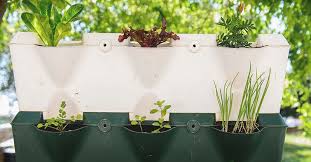 Vertical garden planters make homegrown blooms, berries and vegetables an attainable goal for gardeners with tiny terraces, petite patios or cramped apartment kitchens. How To Start A Diy Vertical Garden And 7 Ideas You Should Try