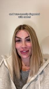 Sandra Bow's Instagram, Twitter & Facebook