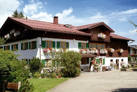 Haus Thaddaeus Familie Ramminger Gehring Ferienwohnungen Und Zimmer In Oberstdorf Im Allgau