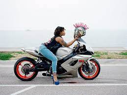 Stunning Photos Of Caramel Curves The All Female Motorcycle Club That Rules The Streets Of New Orleans Female Motorcycle Riders Motorcycle Clubs Motorcycle Women