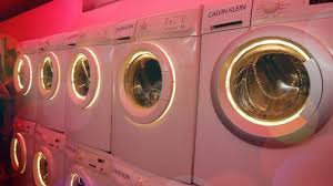 Zalora pun menghadirkan kategori produk kesehatan dan rumah tangga, mulai dari produk perawatan tubuh, hand sanitizers, produk kewanitaan, produk kesehatan gigi & mulut, suplemen kesehatan, masker, produk farmasi, sampai kebutuhan rumah tangga, mewujudkan komitmennya menjadi one stop fashion & lifestyle destination di indonesia. Kemeriahan Nuansa Urban Disco Di Zalora Fashion Festival 2019 Kumparan Com