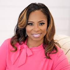 Shonda Smith's Instagram, Twitter & Facebook