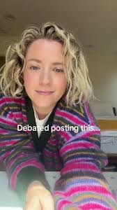 Elly Rae's Instagram, Twitter & Facebook