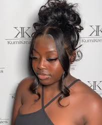 Trying to cheer up my sister after her haircut 😎