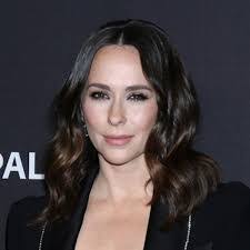 Sarah Major's Instagram, Twitter & Facebook