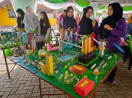 Reka bentuk dan pengukuhan program latihan dan pendidikan bagi meningkatkan kapasiti sumber manusia yang berkaitan dengan teknologi hijau; Cikgu Arifah Raedah On Twitter Pertandingan Rekabentuk Bandar Teknologi Hijau Sempena Hari Perancangan Sedunia 2019 Di Smk Raja Puan Muda Tunku Fauziah Perlis Https T Co Oguvxct3yu