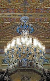 Beylerbeyi Palace Was Built By Armenian Architects Balyan Family In Baroque Style For Sultan Abdulmeci Luxury Chandelier Beautiful Chandelier Chandelier Lamp