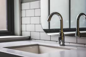kohler simplice k 596 vs k 597 review