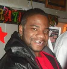 Momawaldo Moviki Degoldyr Barker