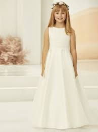Free shipping offer on first holy communion dresses, 1st communion veils and headpieces at christian expressions with min. Trouvez La Robe De Communion Parfaite Avec Bianco Evento