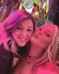 Lacey Beard (@lacey_rose_lee) • Instagram photos and videos