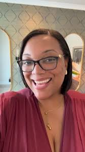 If you thought the last home that I posted (and deleted 😫) was nice, check  out this new construction model home! What I love about it is that it's  fully customizable, and