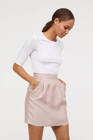 We are a family of brands, driven by our desire to make great design available to everyone in a sustainable way. FustÄ TexturatÄ Roz Pudrat Femei H M Ro Fashion Clothes Clothes For Women