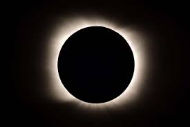 Juli, fra klokken 21:15 dansk sommertid, sender european southern observatory (eso) live webcast fra den totale solformørkelse over la sillaobservatoriet i chile, hvis ellers vejrforholdene er i orden. Solformorkelse Henlaegger Dele Af Chile Og Argentina I Morke Midtjyllands Avis