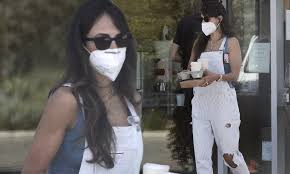Jordana Brewster Makes A Coffee Run In White Overalls After Filing For Divorce From Andrew Form Daily Mail Online 1024 x 1365 jpeg 248 кб. jordana brewster makes a coffee run in