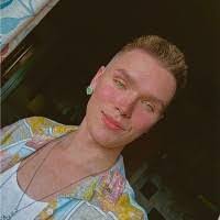 Devon Presley's Instagram, Twitter & Facebook