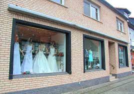 Als professionsale onlie shop für brautkleider verkaufen wir alle kleider mit top qualität und günstigem preis. Hochzeitskleider Brautmoden Hochzeitsausstatter Rehr Arendsee