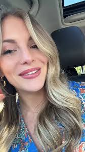 Amanda Soliz's Instagram, Twitter & Facebook