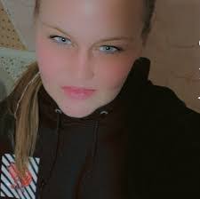 Dana Fetters's Instagram, Twitter & Facebook