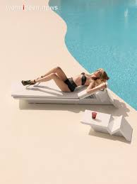 Poolmobel Und Gartenliege Fur Innen Und Aussen Weisse Pool Mobel Moderne Mobel Wir Bieten Ihnen Eine Grosse Auswahl An Hoch Sun Lounger Planter Design Lounger