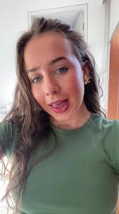 Erin Coker's Instagram, Twitter & Facebook