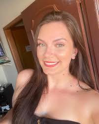 T H A L I N E V A L I E N T E (@thalinevaliente) • Instagram photos and  videos