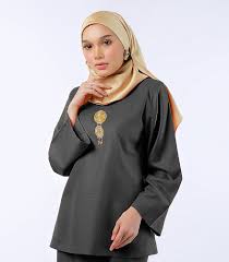 Punca terjadi kejadian memborong baju kurung kedah ni memang berasal dari my sisterslah ~ my ngah and chik. Bunga Kurung Kedah Polos Grey Shopperboard