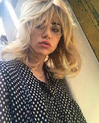 Suki Waterhouse Porn Pic - EPORNER
