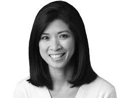 Kara Hutton's Instagram, Twitter & Facebook