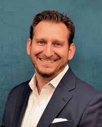 Dean Pfeifer's Instagram, Twitter & Facebook