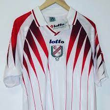 Converse g4 強勢登場， 成為 converse 專業籃球鞋家族的新添戰將。 1998 Tunisia World Cup Away Shirt Large Lotto Bnwot Price 59 99 Seller Timelessfootball Link In Bio Search Tunis Football Shirts Foot Ball Shirt Shirts