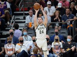 Devin booker vs giannis game 2! Uphnrakgx40pcm