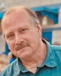 Robert Becht's Instagram, Twitter & Facebook