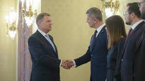 Președintele klaus iohannis a declarat luni că după succesul de la alegerile prezidențiale, autosuficiența din partea pnl ar fi cea mai mare greșeală. First Electoral Campaign Attacks Dan Barna Lashes Out At Klaus Iohannis Pnl Starts Signature Raising Campaign For Iohannis On August 10 The Romania Journal