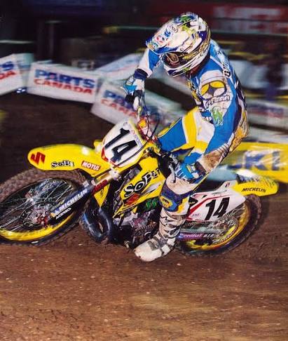 Headed back to 2002 with Kevin Windham on his factory #suzuki RM250  #twostroke and No Fear gear . . #motocross #motocrossaction #magazine  #parts#products#outdoors #supercross #testing#racing #news #reviews #online  #print#2stroke #twostroke #premix ...