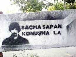 3 penampakan badut psikopat terekam drone. Tek Bir Replikle Ozdeslesen Dizi Karakterleri Sualti Fotografciligi Duvar Duvar Alintilari