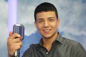 Luis Coronel “quiere ser el dueno” del corazon de sus fans con su nuevo  disco