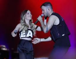 É com o coração partido que venho desta forma agradecer a todas as pessoas que amaram a minha. Sara Carreira Estreou Se Na Musica Com O Pai Recorde Aqui Alguns Dos Exitos Da Filha De Tony Carreira Sociedade Correio Da Manha