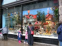 Olgilvy S Window In Montreal At Christmas Old Montreal Toronto Photography Quebec City