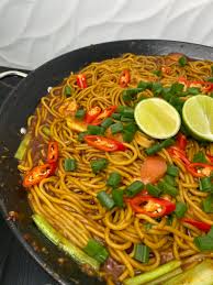 This indian mamak mee goreng recipe is authentic, easy and so good! Fazleyjalal On Twitter Best Betul Masak Guna Pan Besar Ni Dah Macam Masak Mee Goreng Kawah Eh Nama Dia Yang Pasar Malam Jual Tu