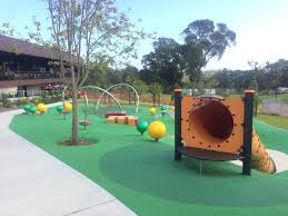 Wembley golf course have an excellent and vast team of certified pga golf professionals who can provide you with the expertise and knowledge to get your golf started, improve on your current golf skills or take you to the advanced level. 300 Acres Restaurant And Bar Wembley Golf Course