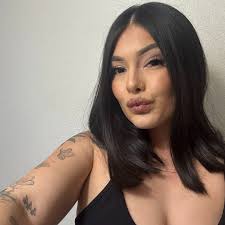 𝐈𝐬𝐡𝐚 𝐍𝐚𝐯𝐚𝐫𝐫𝐨. (@ishanvrro) • Instagram photos and videos