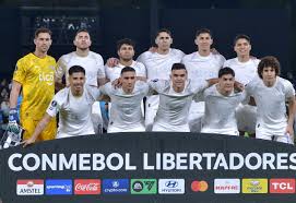 Martín Silva figura en empate de Libertad ante River por Libertadores - Imagen principal del artículo