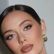 anna holtz (annaholtzz)