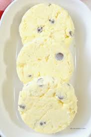 This Low Carb Keto Cookie Recipe Is Fast And Easy To Make With Just 3 Ingredients And A Few Hours O Keto Cookie Recipes Keto Chocolate Chips Keto Recipes Easy