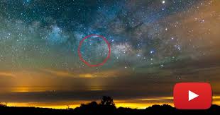 A Man Captures What Looks Like Heaven Over 8 Days The Result Phenomenal Time Lapse Photography Nature Beautiful Nature